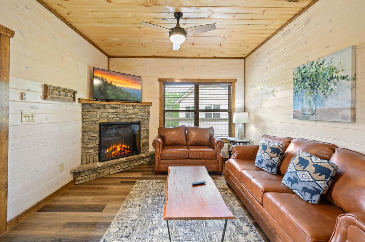 Osprey Nest Cottage Modern New Cabin Pigeon Forge Exteriör bild