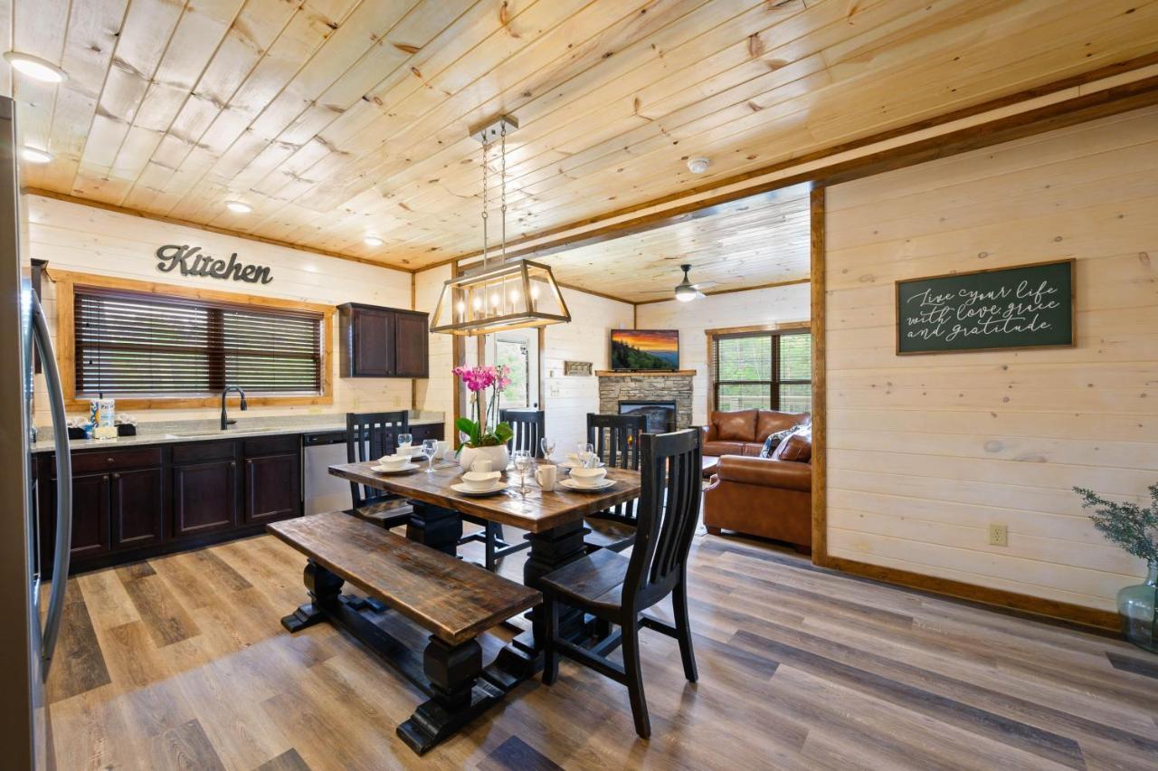 Osprey Nest Cottage Modern New Cabin Pigeon Forge Exteriör bild