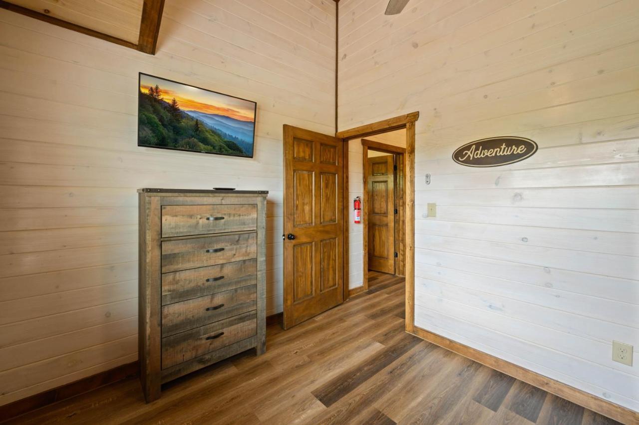 Osprey Nest Cottage Modern New Cabin Pigeon Forge Exteriör bild